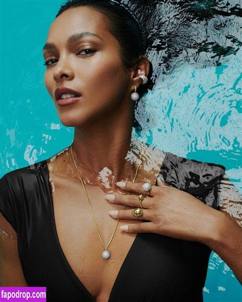 Lais Ribeiro Nude Photos & Videos